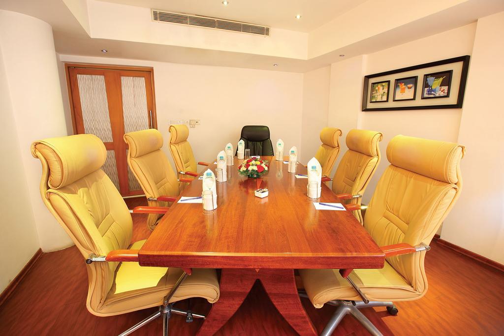 Hotel Park Residencia Kochi Exterior foto