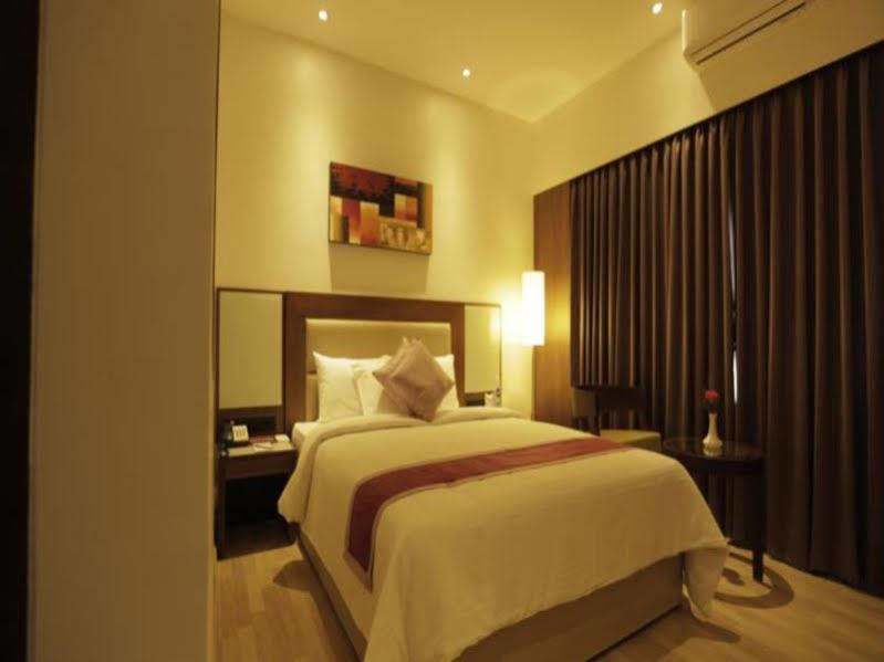 Hotel Park Residencia Kochi Exterior foto
